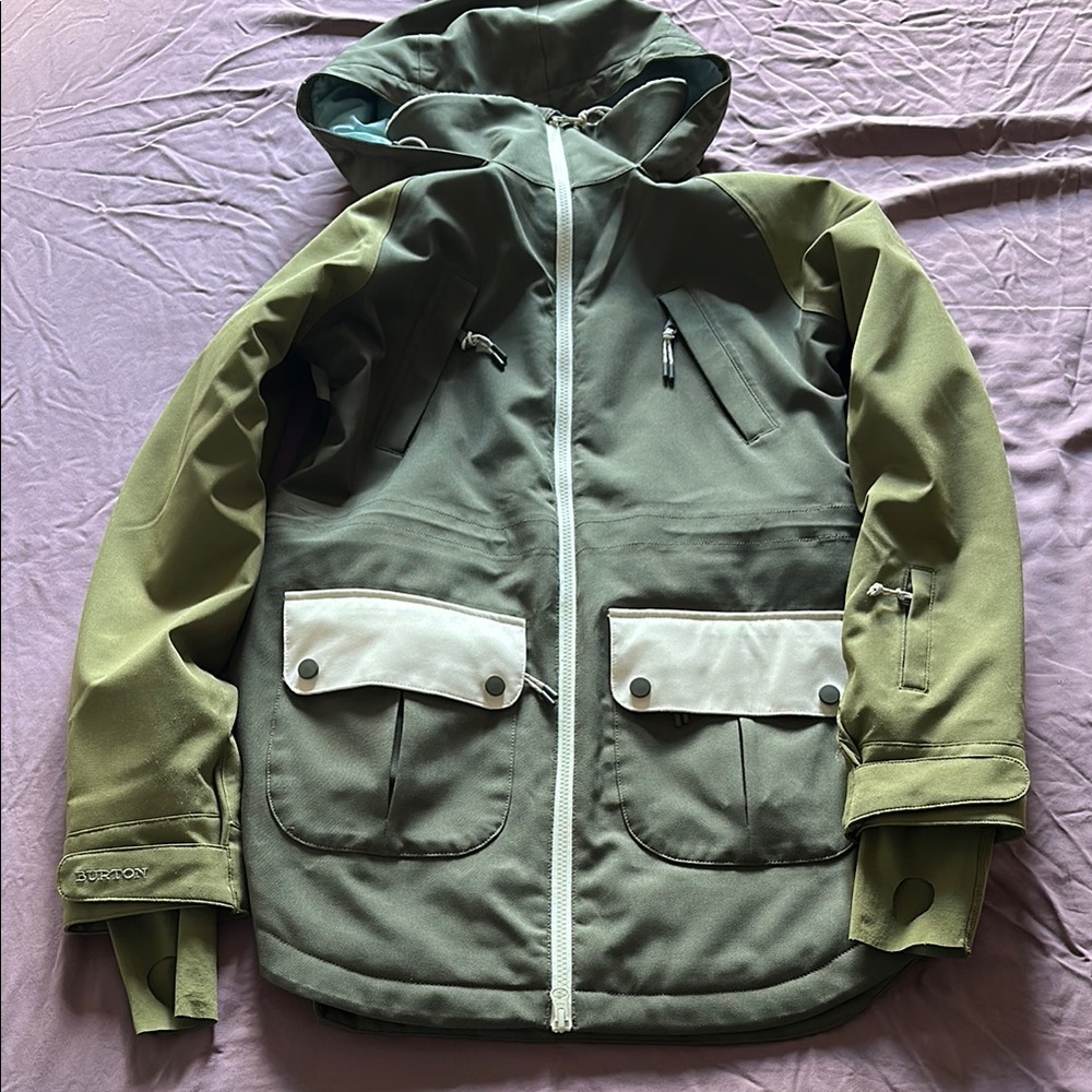 Burton Two-Tone Green Hooded Jacket with White Accents